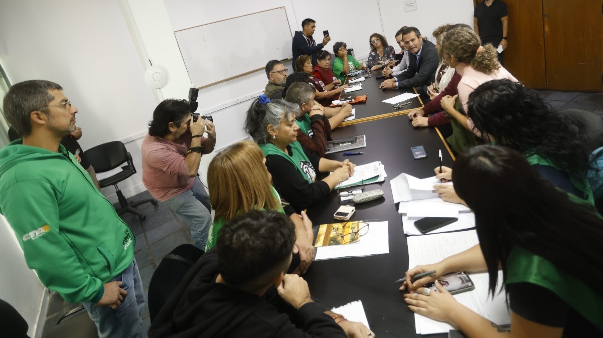 ATE acordó mesas de trabajo bimestrales con el Ministro de Desarrollo y SENAF Río Negro