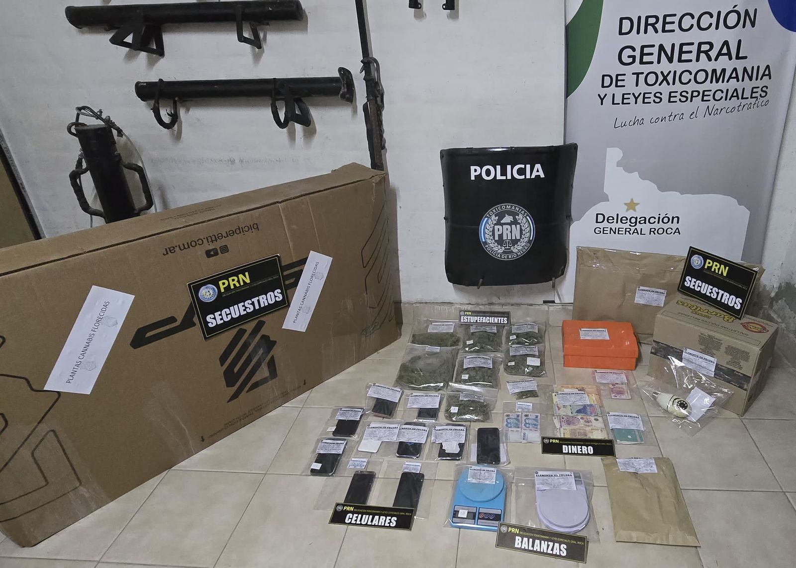 Una denuncia al 0800 derivó en allanamientos por venta de drogas en Gral. Roca