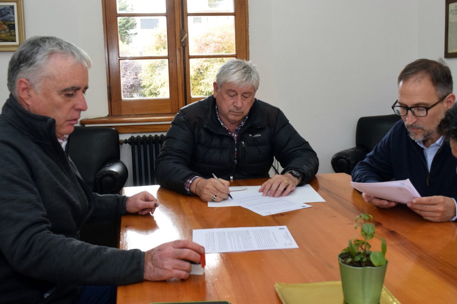 Convenio con Coopetel para mejorar la entrega de gas en Bariloche