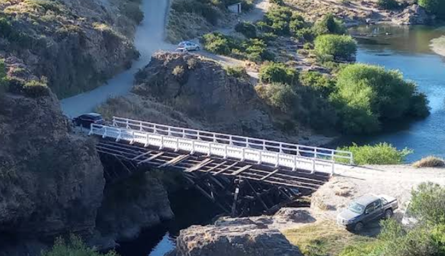 Cierran el Puente Ñirihuau hasta nuevo aviso por tareas de reparación