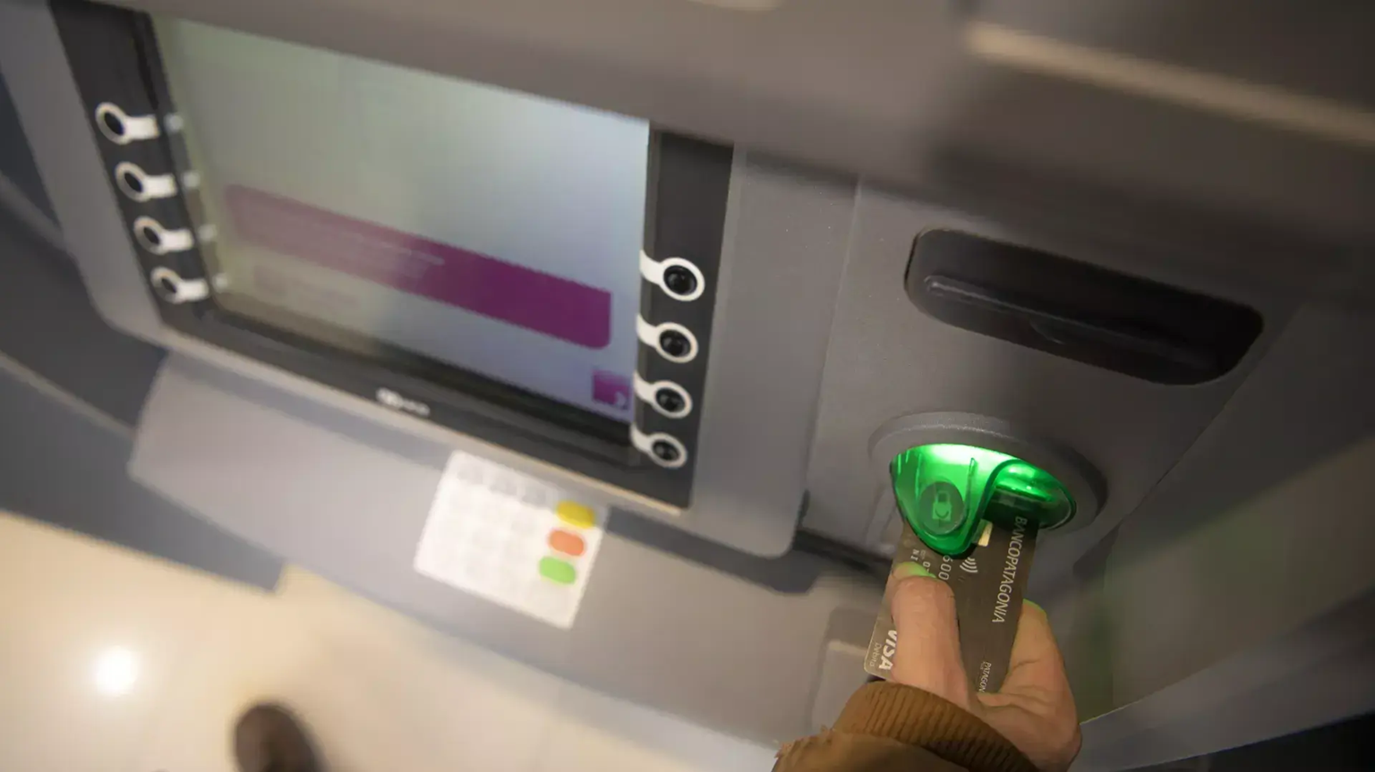 Estatales rionegrinos cobrarán sus sueldos entre el 6 y 8 de mayo