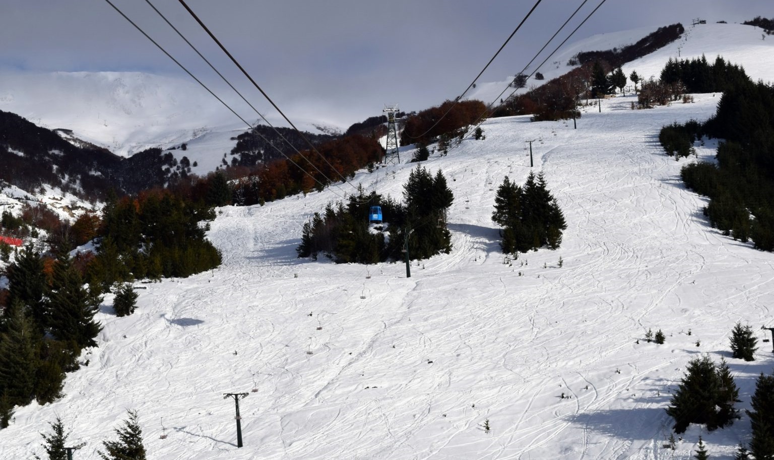 Rechazan demanda de un instructor de esquí por un accidente en el Cerro Catedral