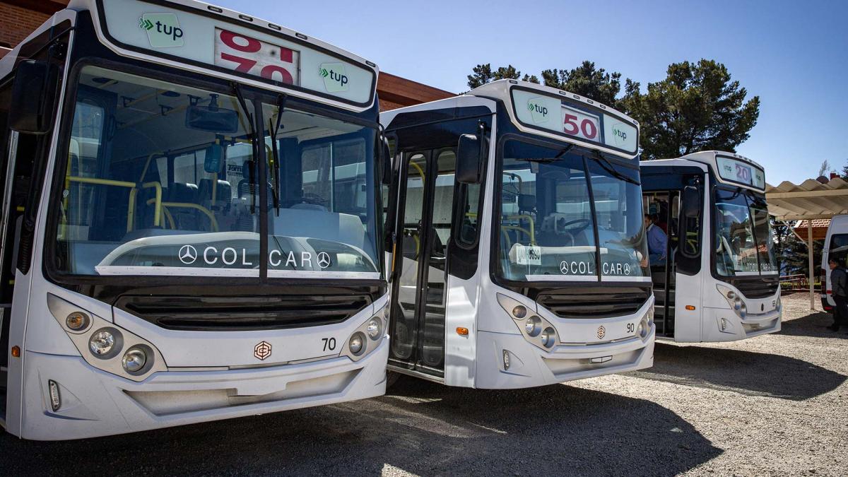 Paro nacional de colectivos por 24 hs este martes: fuerte impacto en Bariloche