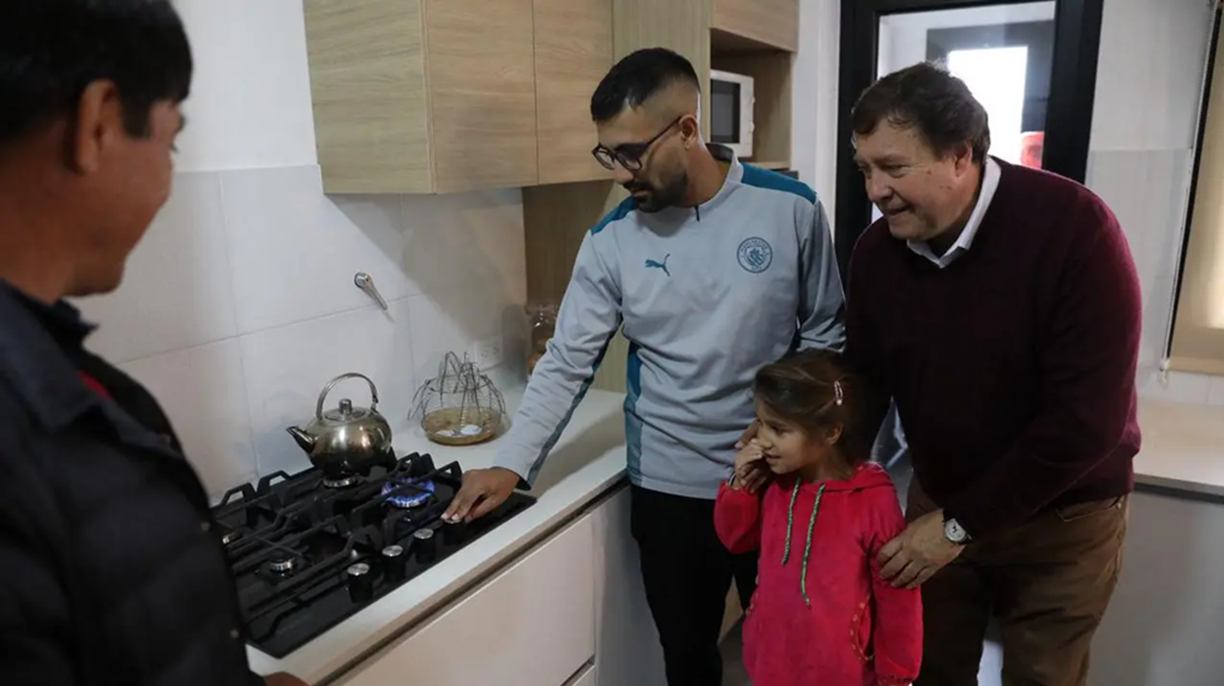 Río Negro impulsa proyectos para llevar gas a 577 familias