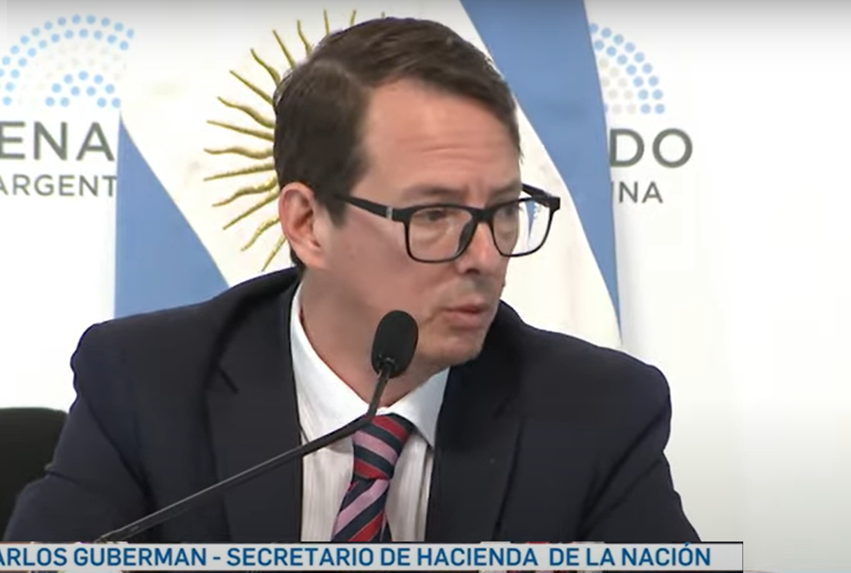 Denuncia penal contra el Secretario de Hacienda de Milei
