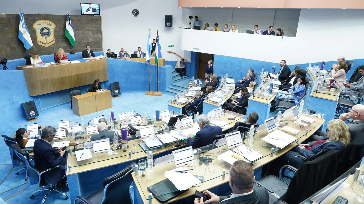 (((video))) La Legislatura de Río Negro aprobó el histórico acuerdo por Vaca Muerta Sur