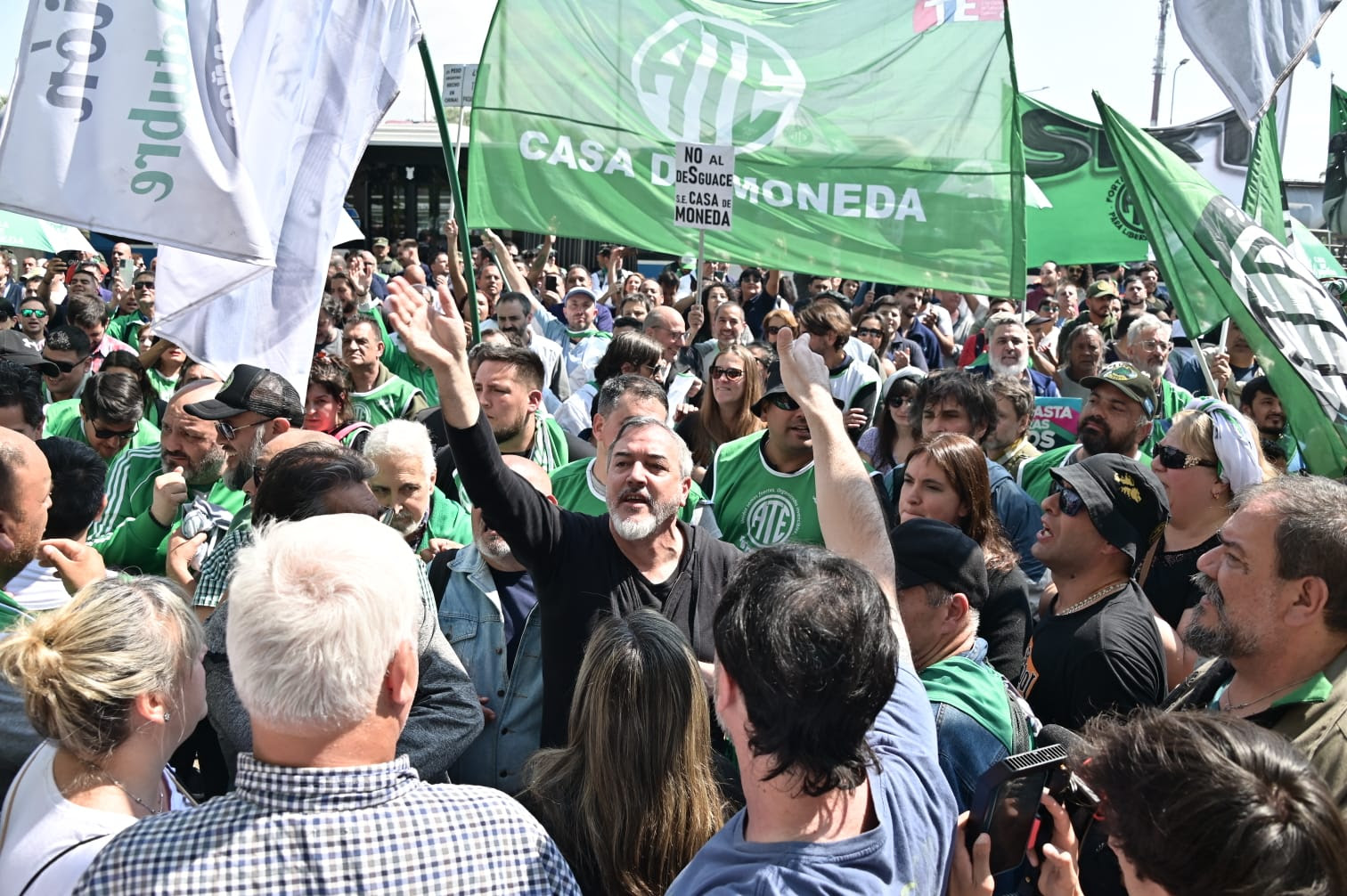 ATE presentó ante la Justicia un amparo para que se declare inconstitucional el DNU 340/25