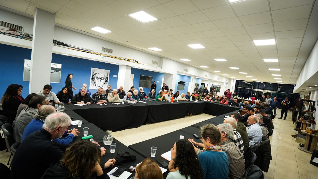 Cabildos Abiertos: una multisectorial contra la deuda externa y el hambre