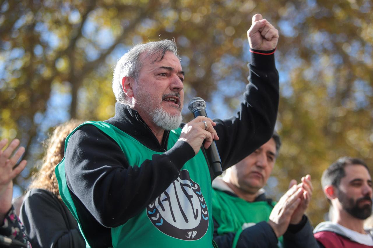 ATE respondió a Sturzenegger y convocó a resistir los últimos 40 días de facultades delegadas