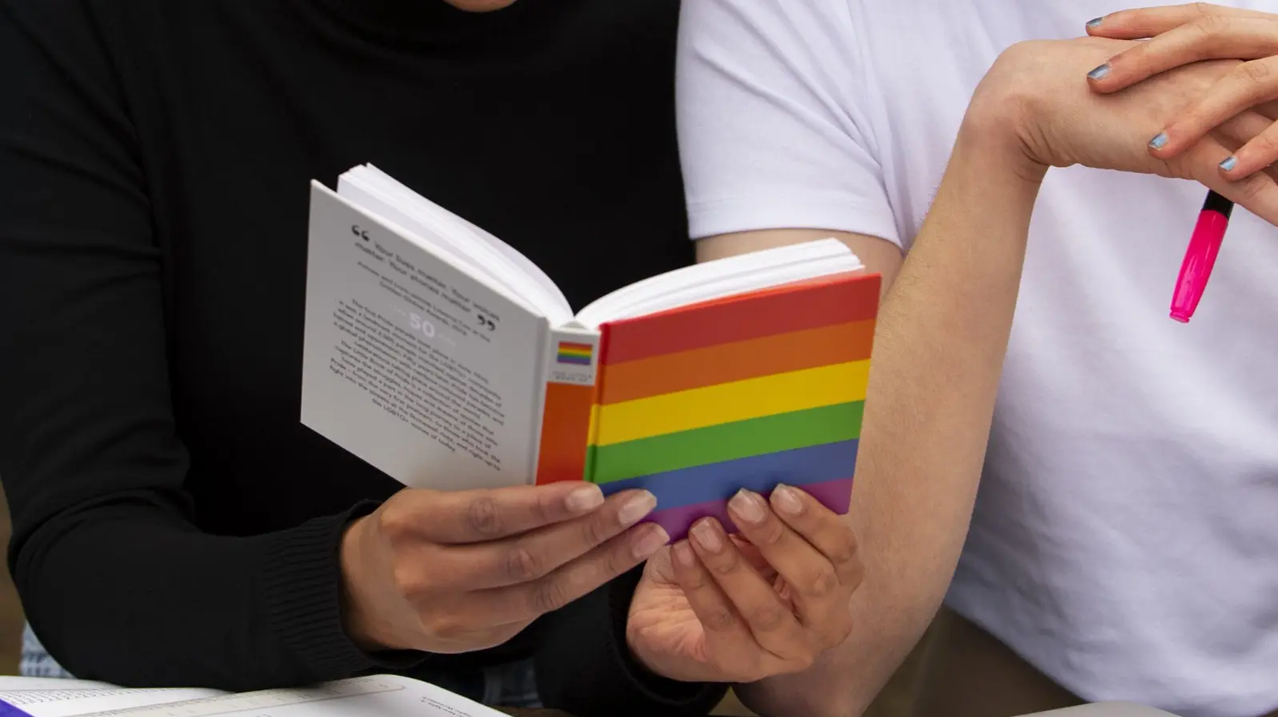 El colectivo LGBTIQNBA+ de Río Negro rumbo a su antología literaria