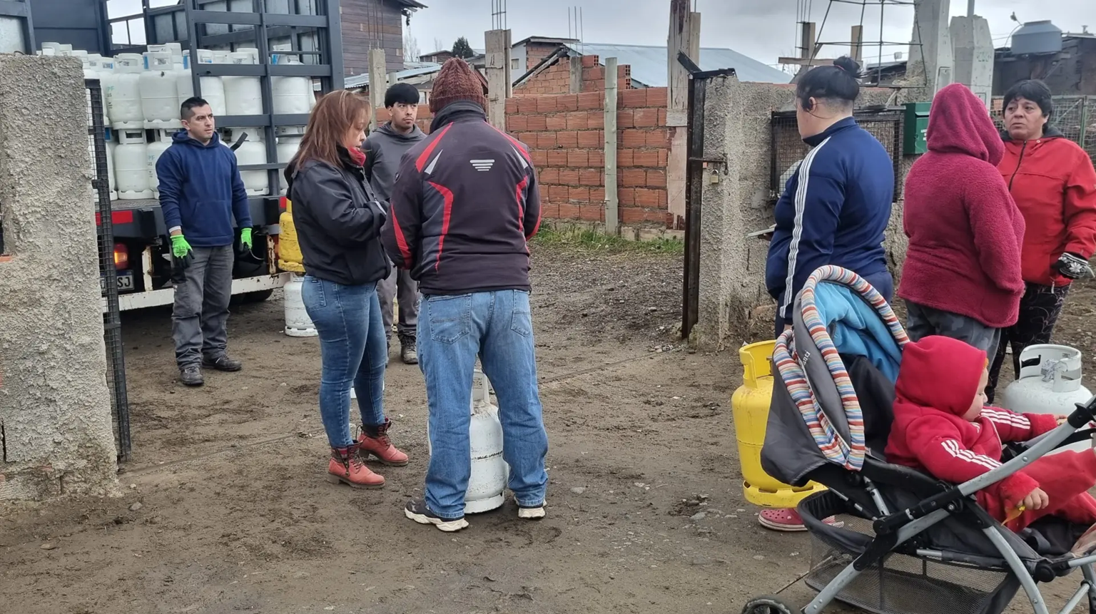 (((audio))) Más de 1.600 familias de Bariloche y Dina Huapi ya recibieron garrafas del Plan Calor Gas
