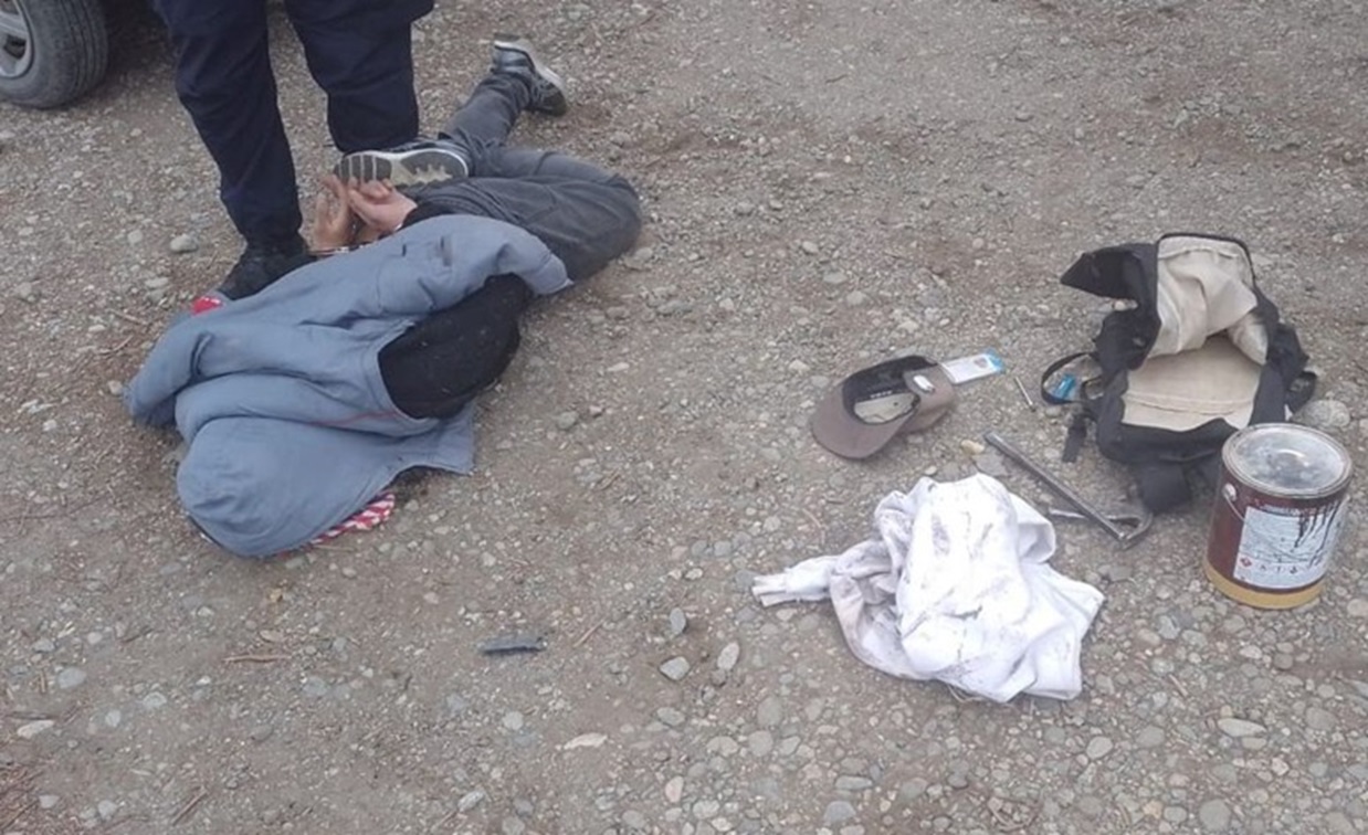 Bariloche: La Policía detuvo a un sujeto que habría violentado la puerta de una casa
