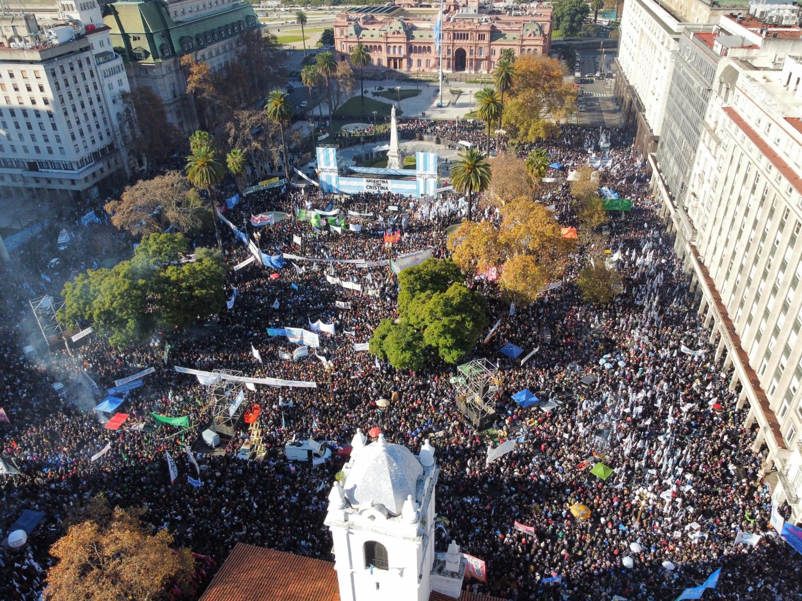 (((video))) Argentina con Cristina: una multitud copó Plaza de Mayo