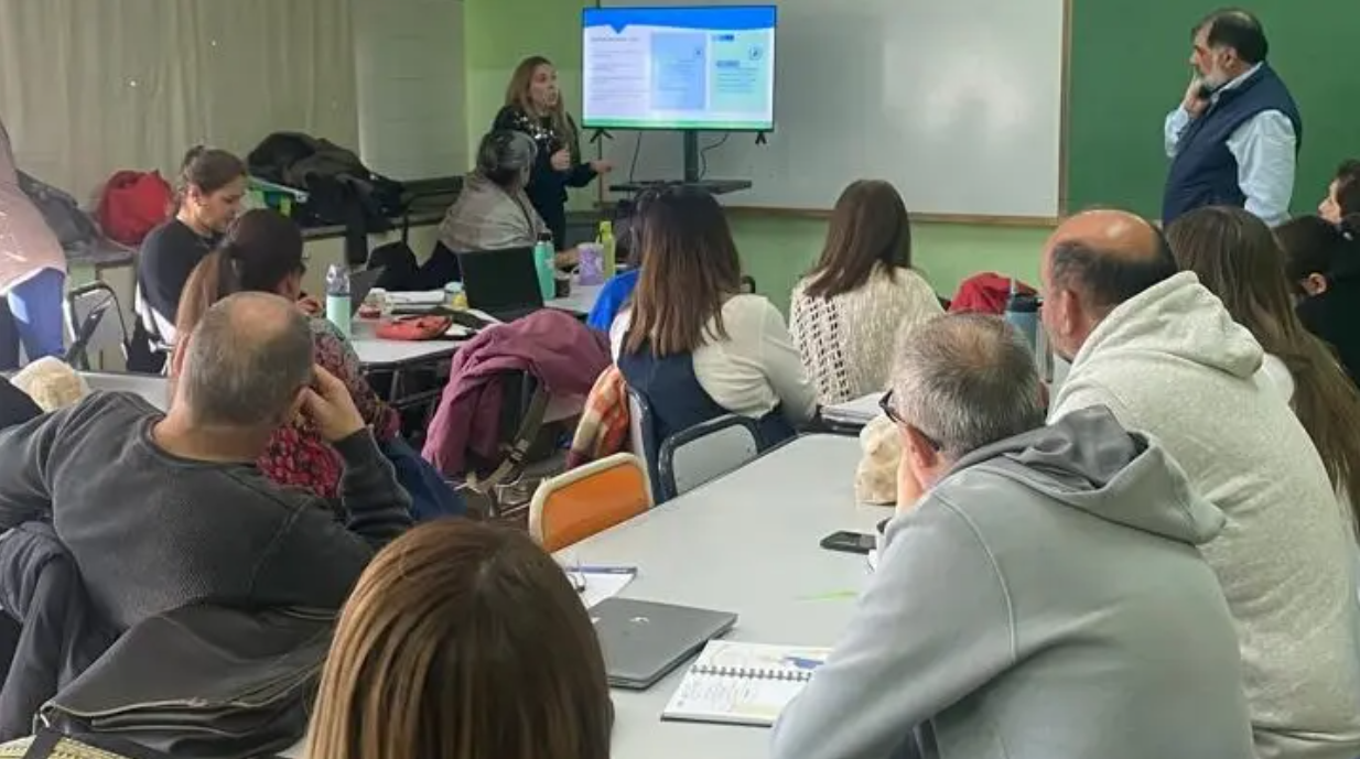 Promueven la Línea 102 en escuelas primarias de Bariloche