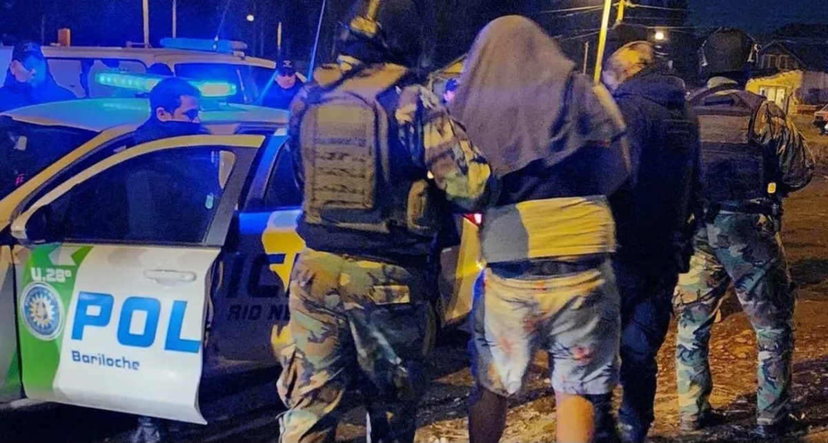 Cinco detenidos y elementos secuestrados por una causa vinculada a un robo