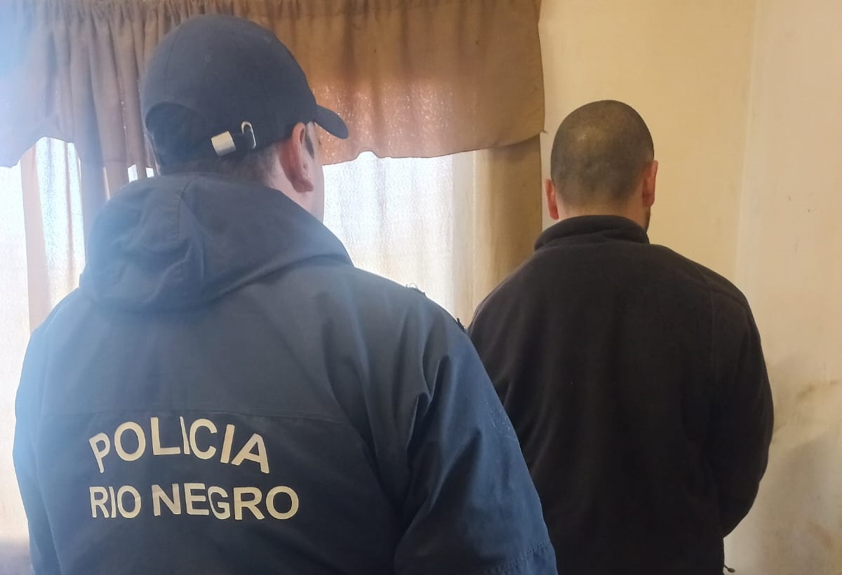 Roció con combustible a su ex pareja y fue detenido por tentativa de femicidio