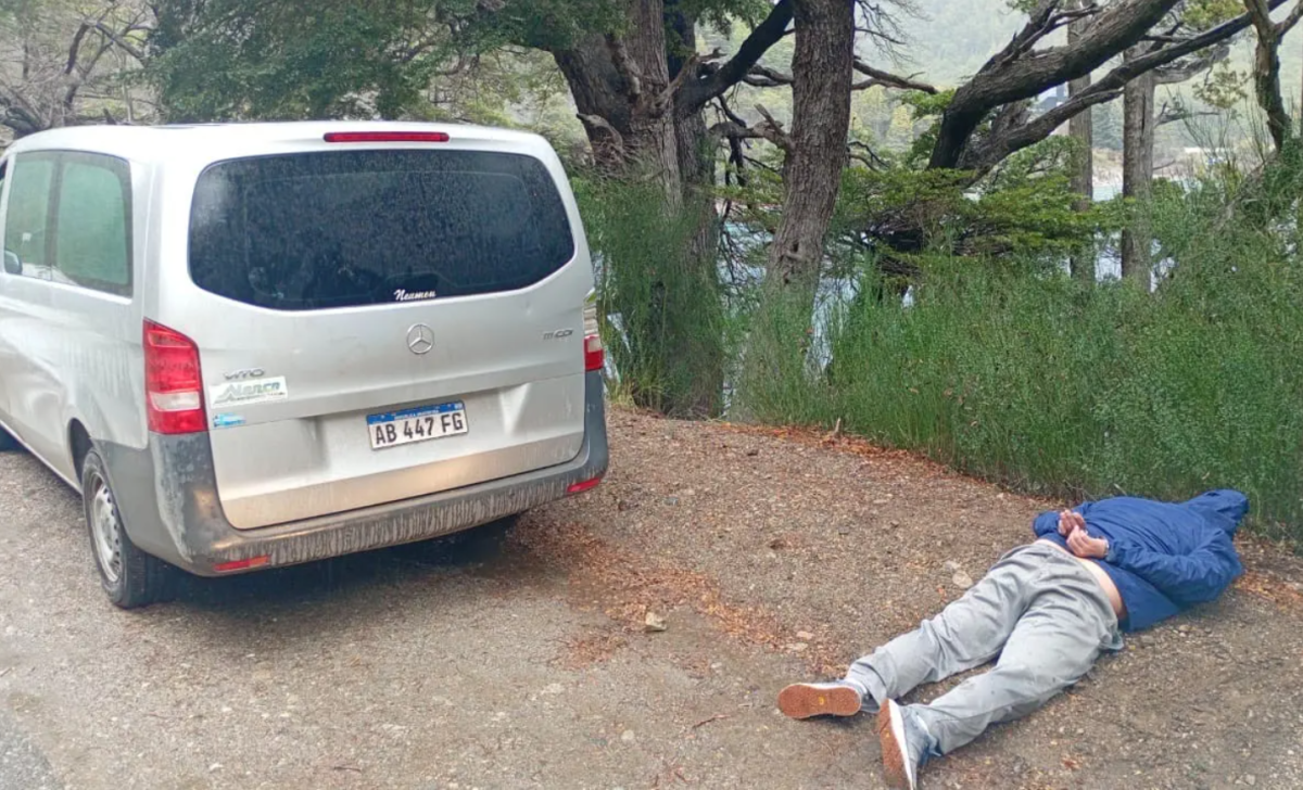 Tres detenidos cuando intentaban violentar autos estacionados en Circuito Chico