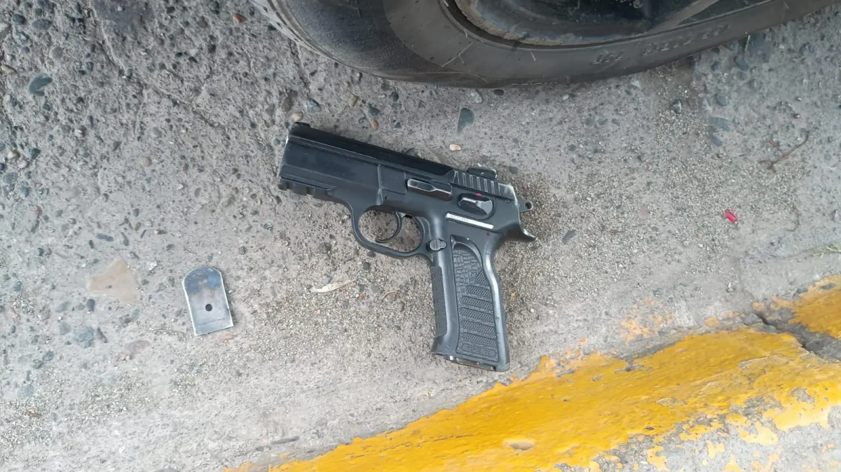 Recuperaron una moto robada y secuestraron una pistola 9 milímetros