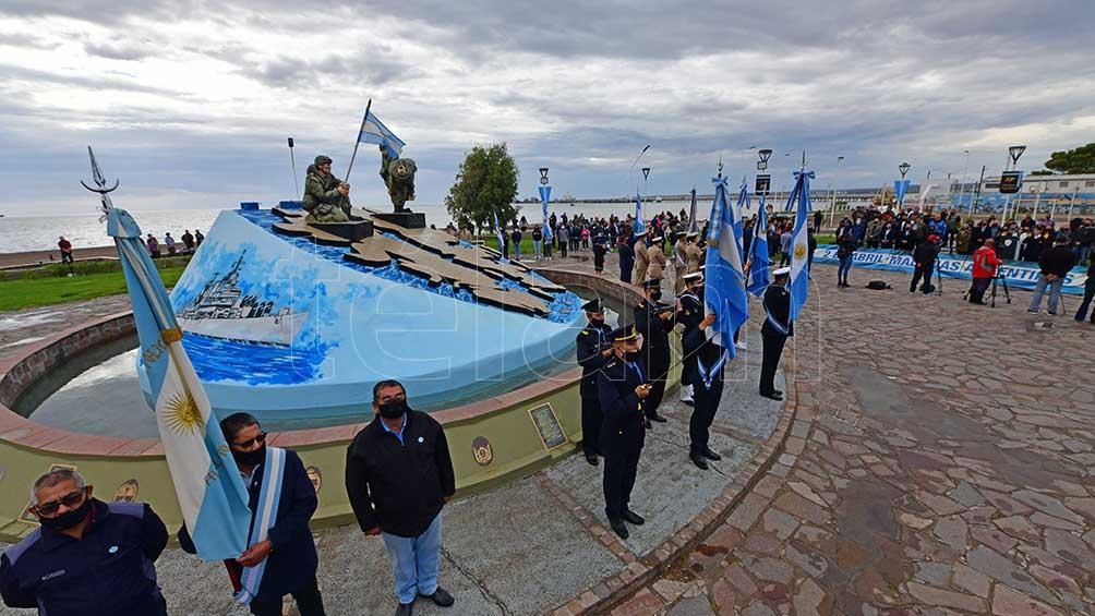 Vigilias y homenajes en todo el país para honrar a los caídos en Malvinas